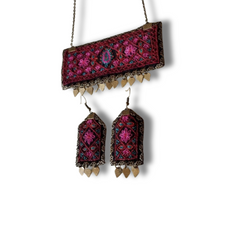 Pateh Mahoor – Hand-Embroidered Accessory Set
